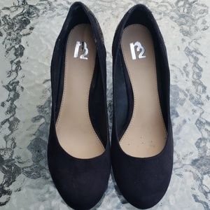 R2 Black Glitter Heel